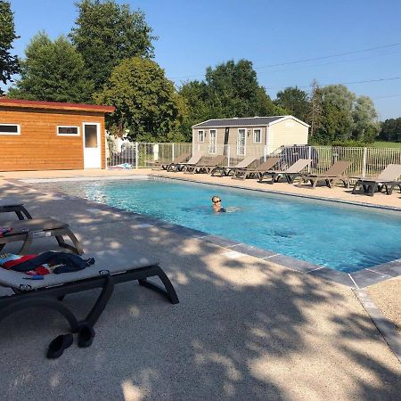 Camping Du Sevron Saint-Etienne-du-Bois  Esterno foto