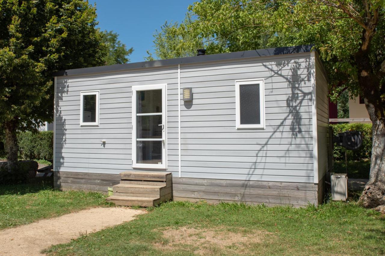 Camping Du Sevron Saint-Etienne-du-Bois  Esterno foto