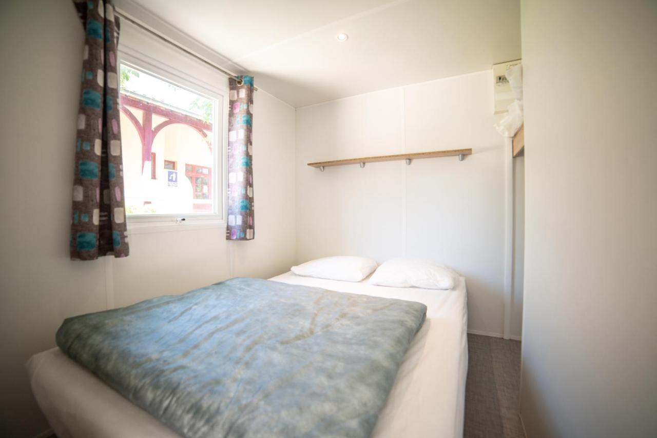 Camping Du Sevron Saint-Etienne-du-Bois  Esterno foto
