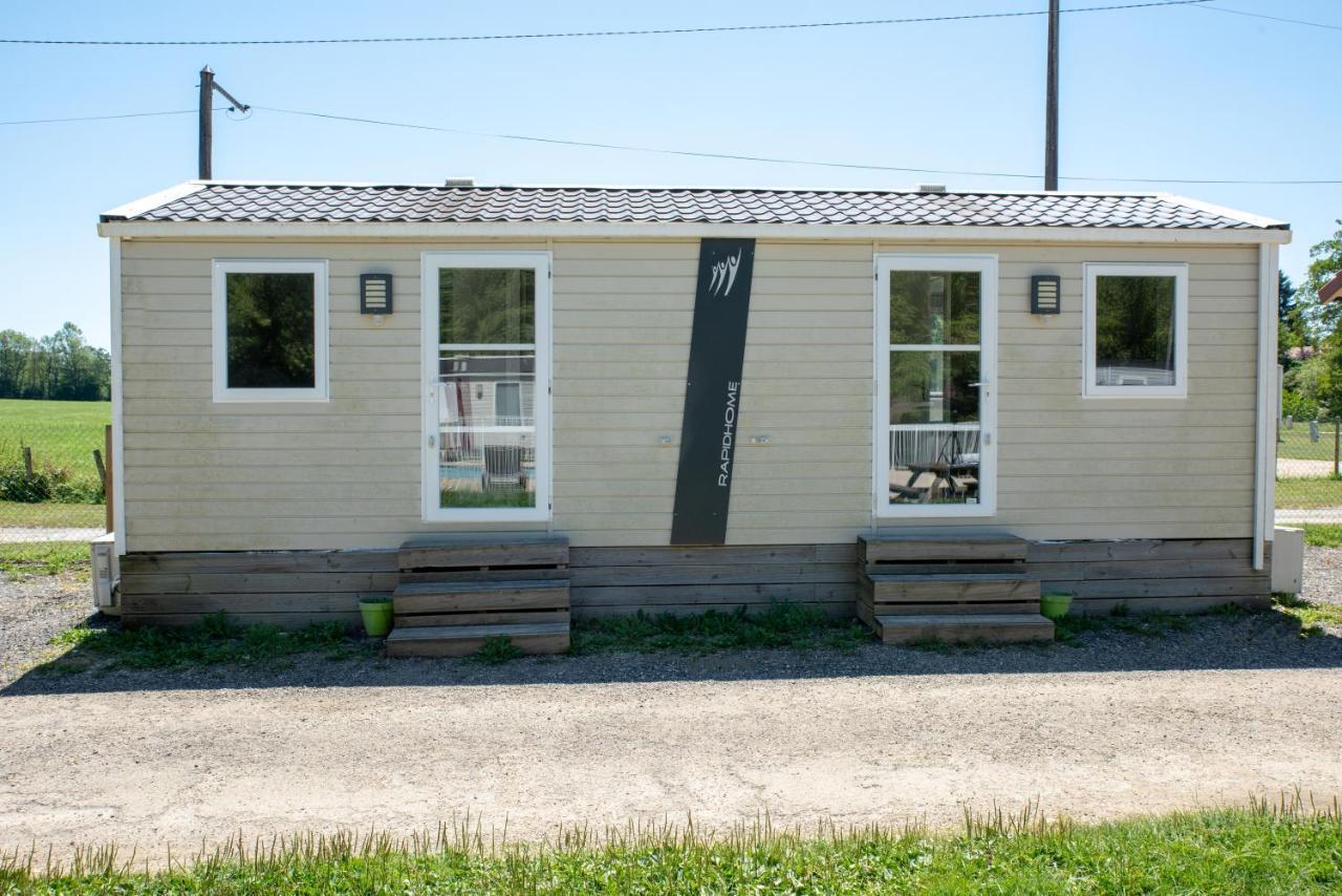 Camping Du Sevron Saint-Etienne-du-Bois  Esterno foto